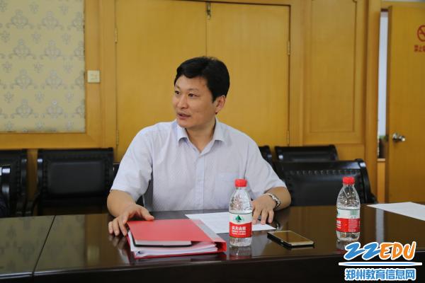 郑州回中邀请专家团队指导学科活动 促进教师专业发展