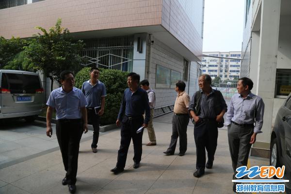 郑州回中迎安全大检查，筑牢校园安全防护网