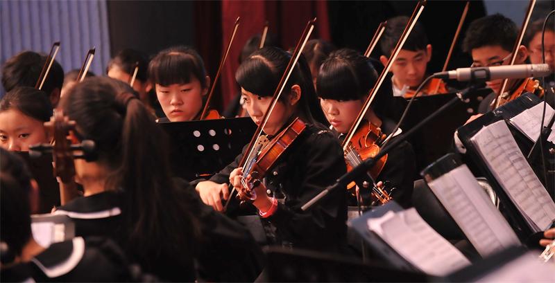 2015年郑州市青少年“青春·梦想·飞翔”新年音乐会成功举行